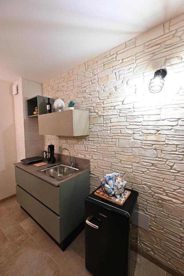 Suite Laurel Spa Con Idromassaggio Fasano Exterior foto